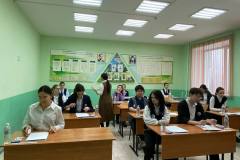 Умники и умницы: одаренные дети участвуют в лингвистической олимпиаде в СКО