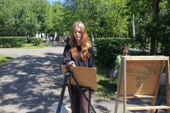 В парке Петропавловска дети вязали узлы, играли в шахматы и рисовали