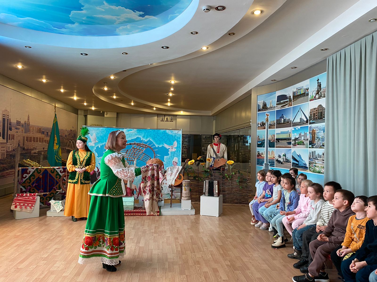 Интерактивный праздник к 1 мая проходит в музее Петропавловска
