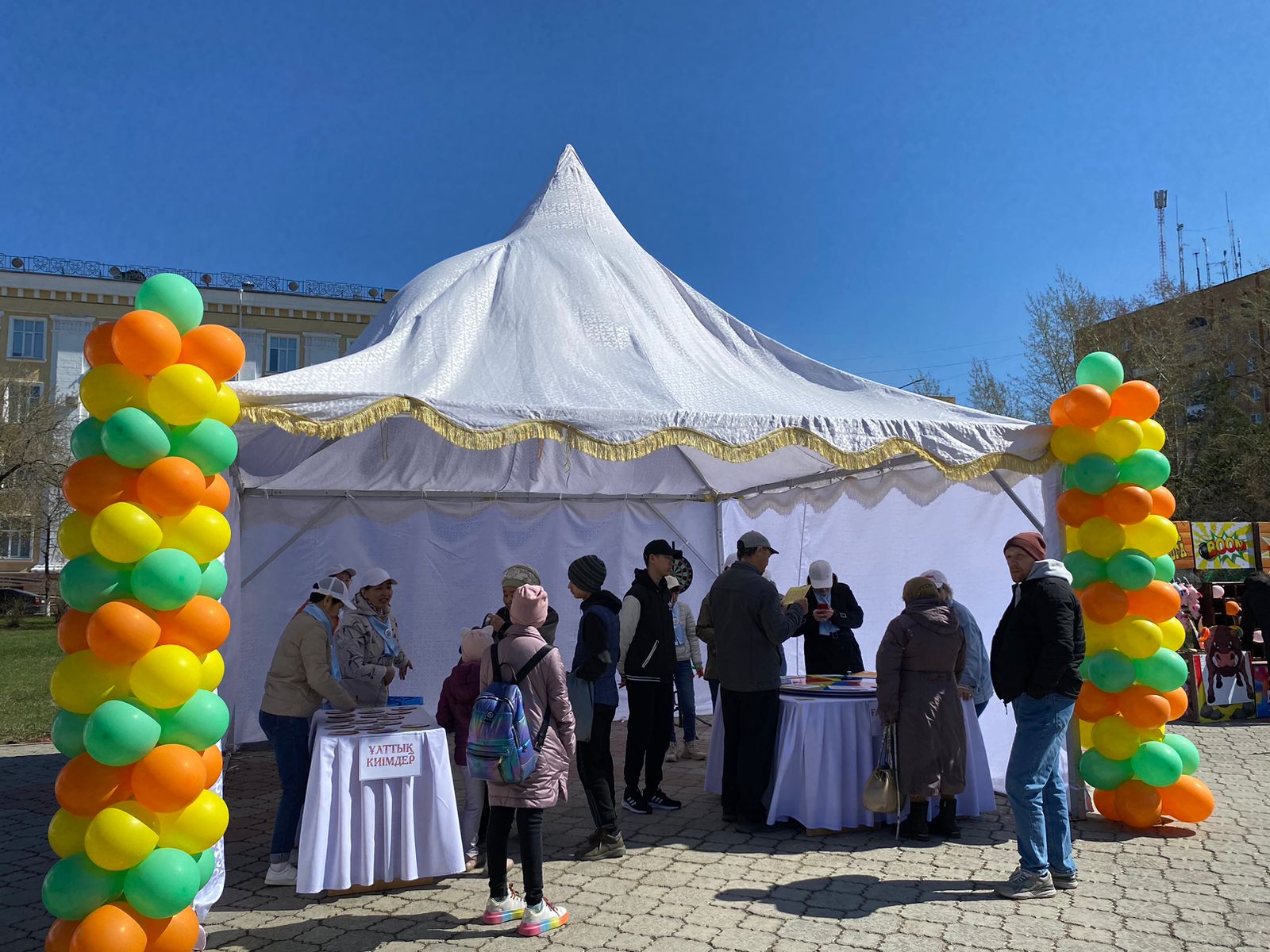Интерактивная площадка работала на празднике 1 мая в Петропавловске