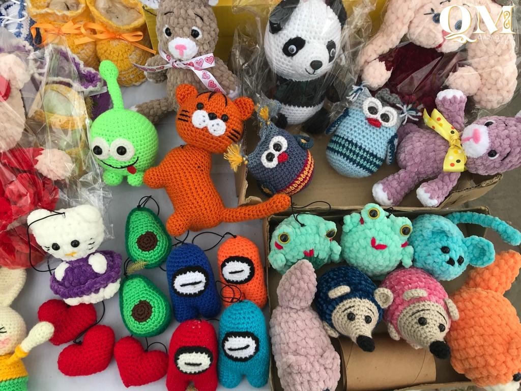 53 жастағы петропавлдық зейнеткерлерді қолөнер бұйымдарын жасауға үйретіп жүр