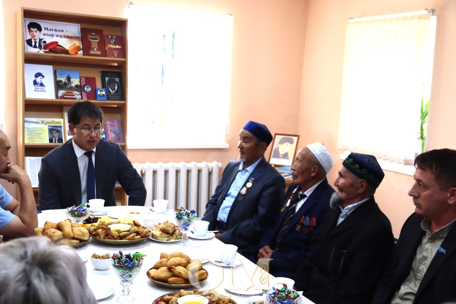 Аким Жамбылского района Медет Оспанов знакомится с особенностями края