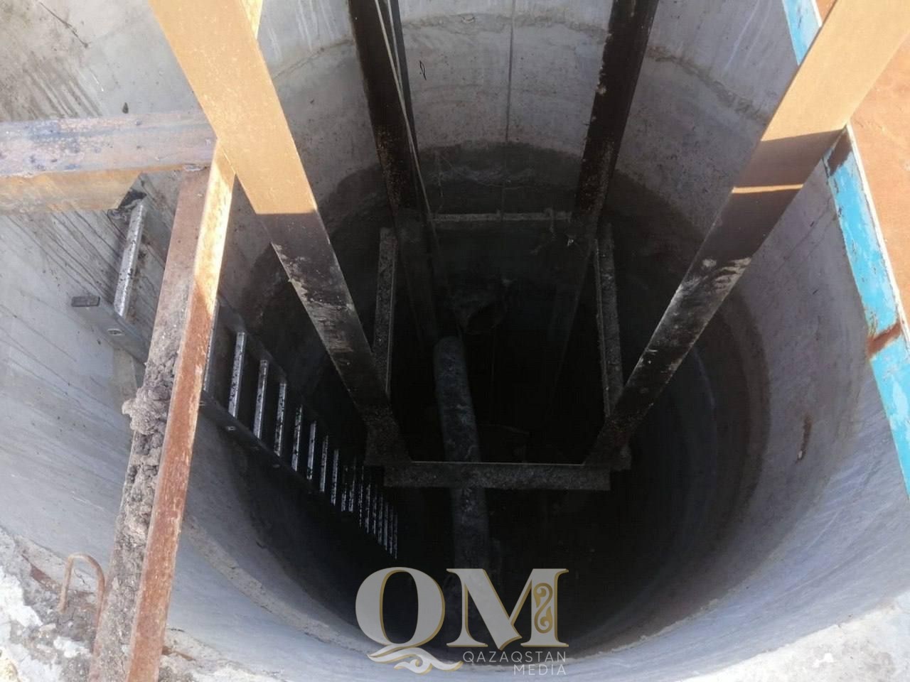 «Шансов выжить не было»: в каких условия работали погибшие на свинокомплексе в СКО