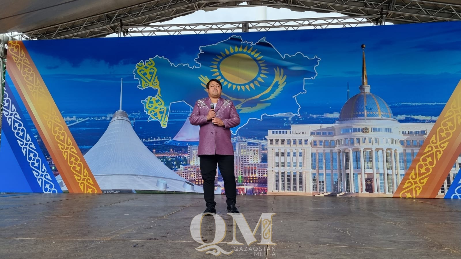 Погода не помешала с размахом отметить День Конституции в Петропавловске