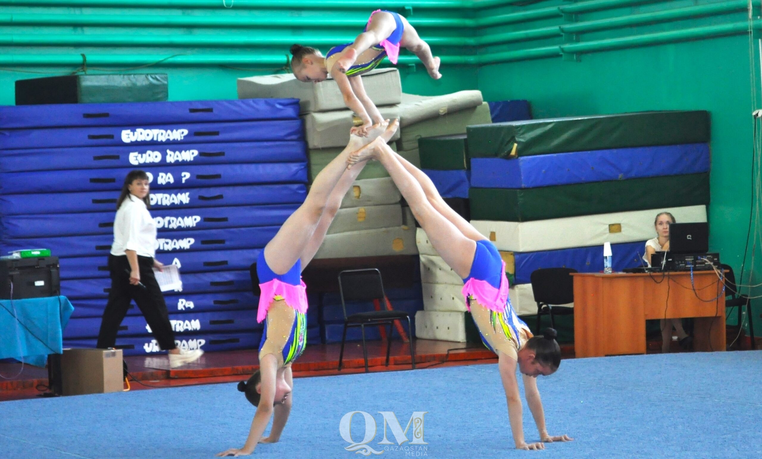 В Петропавловске отбирают гимнастов на чемпионат мира по акробатике