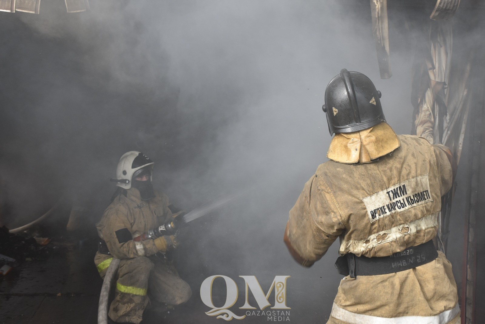 Пожар в гараже потушили огнеборцы в Петропавловске