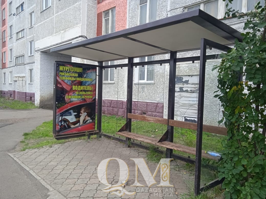 13 остановок разбили вандалы с начала года в Петропавловске