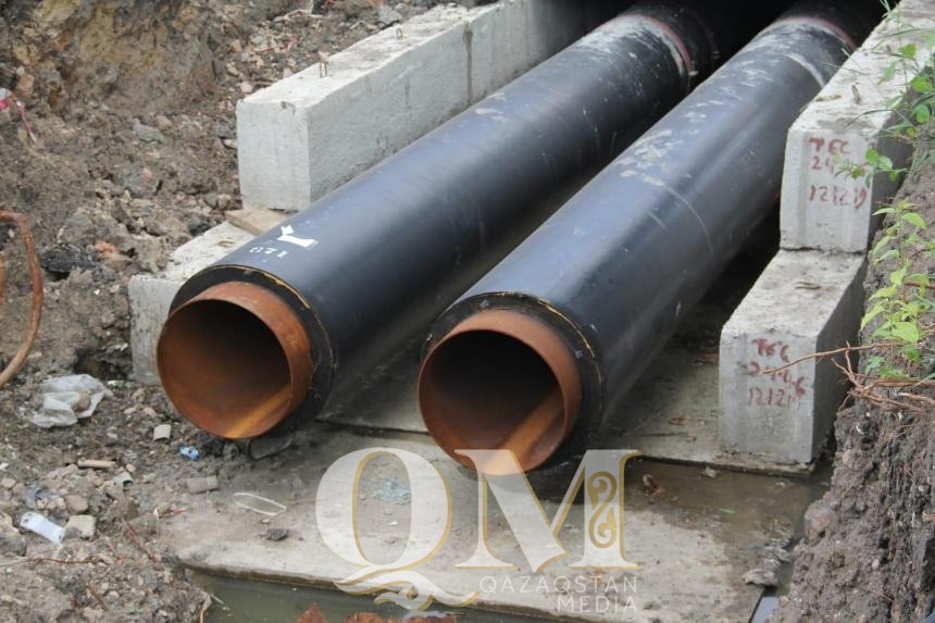 Повреждение на тепломагистрали устраняют в Петропавловске