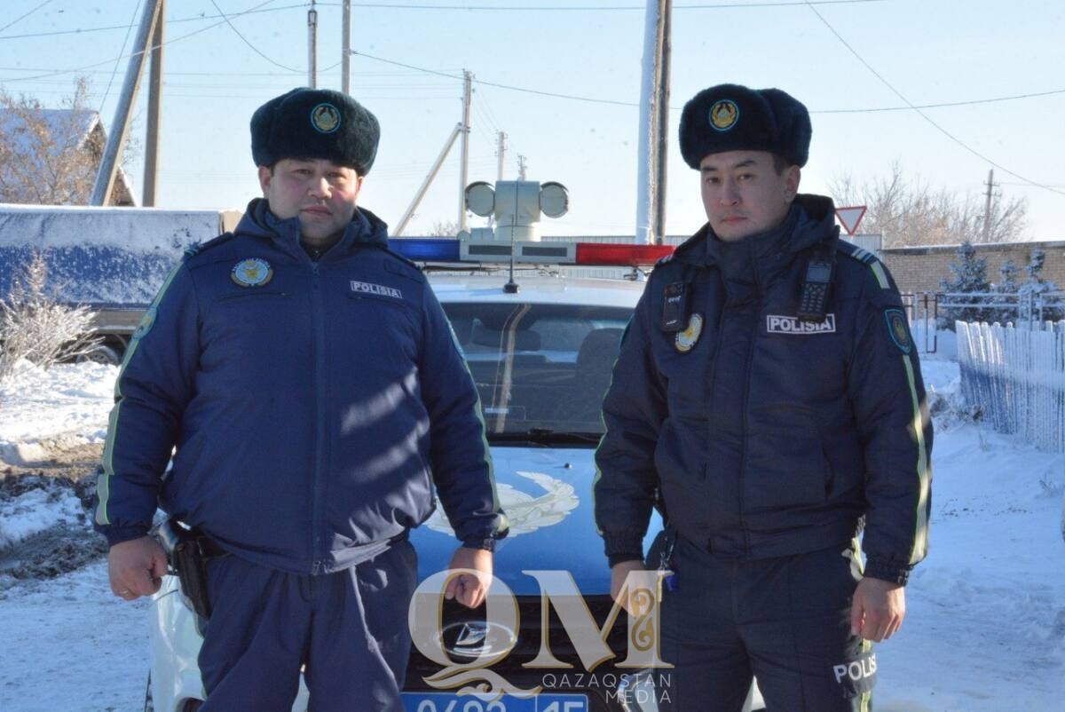 Двух пенсионеров спасли из пожара полицейские СКО