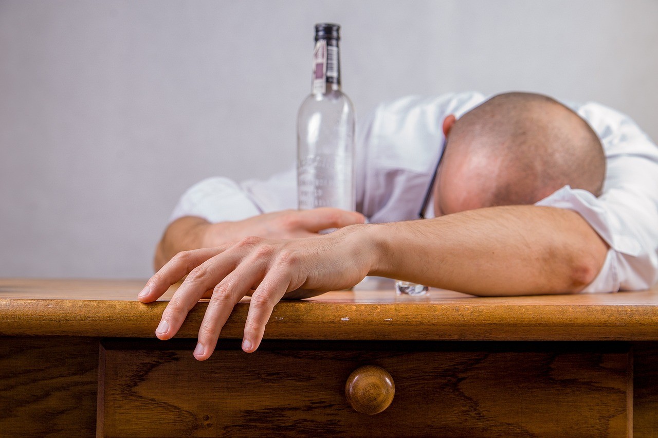 В СКО более трёх тысяч жителей злоупотребляют алкоголем