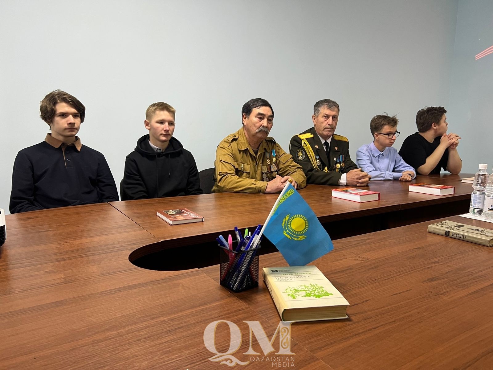 Урок мужества: ветераны Афганской войны встретились со студентами Петропавловска