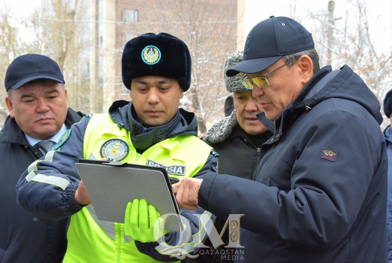Аким СКО ознакомился с оснащением полицейских
