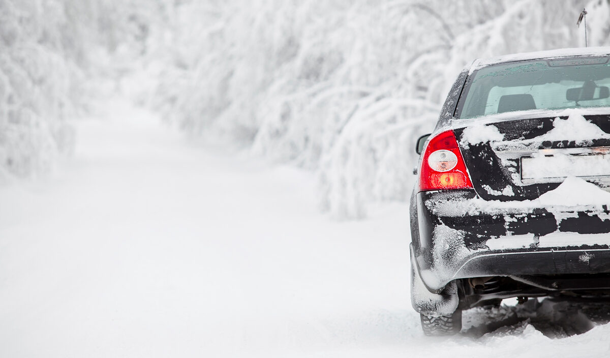 Из снежных заносов эвакуировали девять автомобилей в СКО