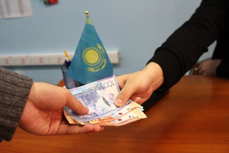 Публиковать списки коррупционеров предлагают в Казахстане