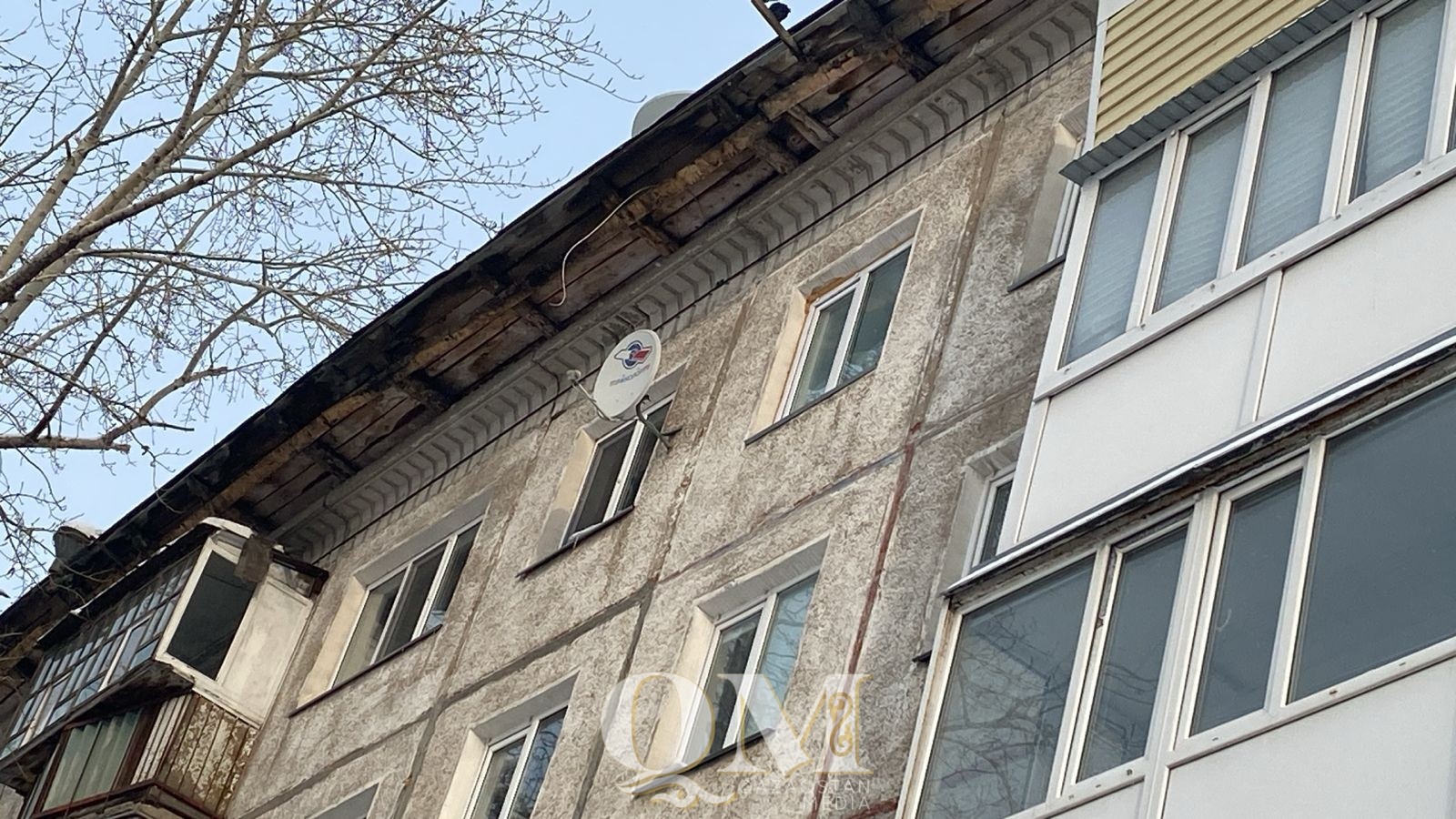 Крыша рухнула на одной из пятиэтажек Петропавловска