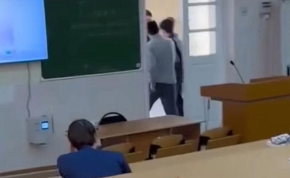 В Петропавловске суд прекратил дело об оскорбительном поведении студента местного университета