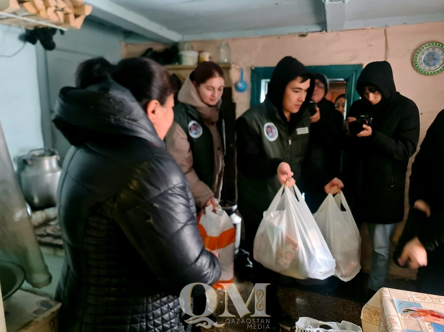 «‎Марафон добрых дел»: волонтеры помогают нуждающимся в Петропавловске