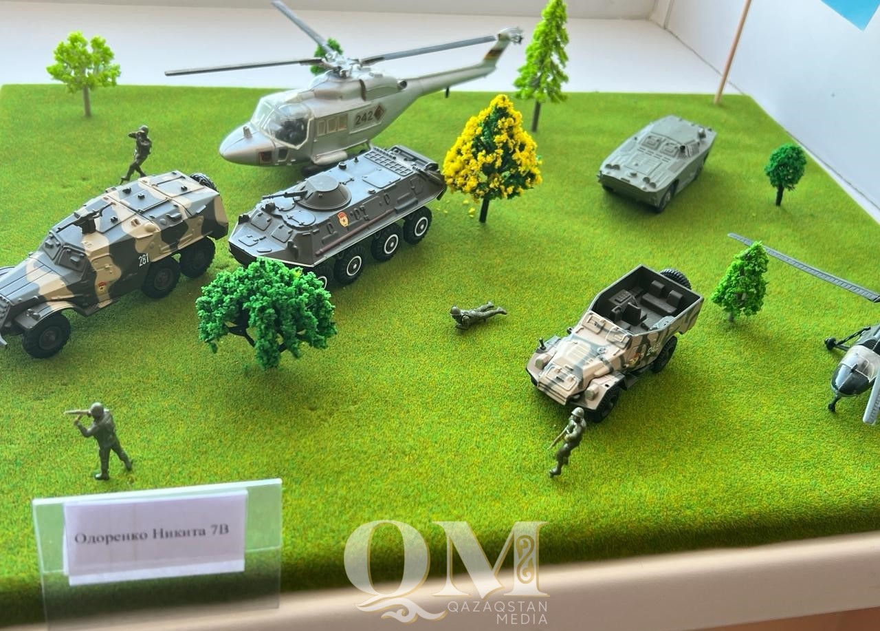Мини-музей военного моделирования создал учитель НВП в Петропавловске