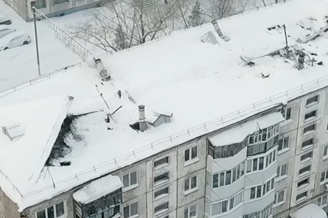 Демонтаж рухнувшей крыши на пятиэтажке начали в Петропавловске
