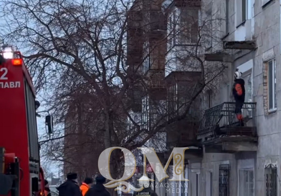Балкон рухнул на одной из многоэтажек Петропавловска