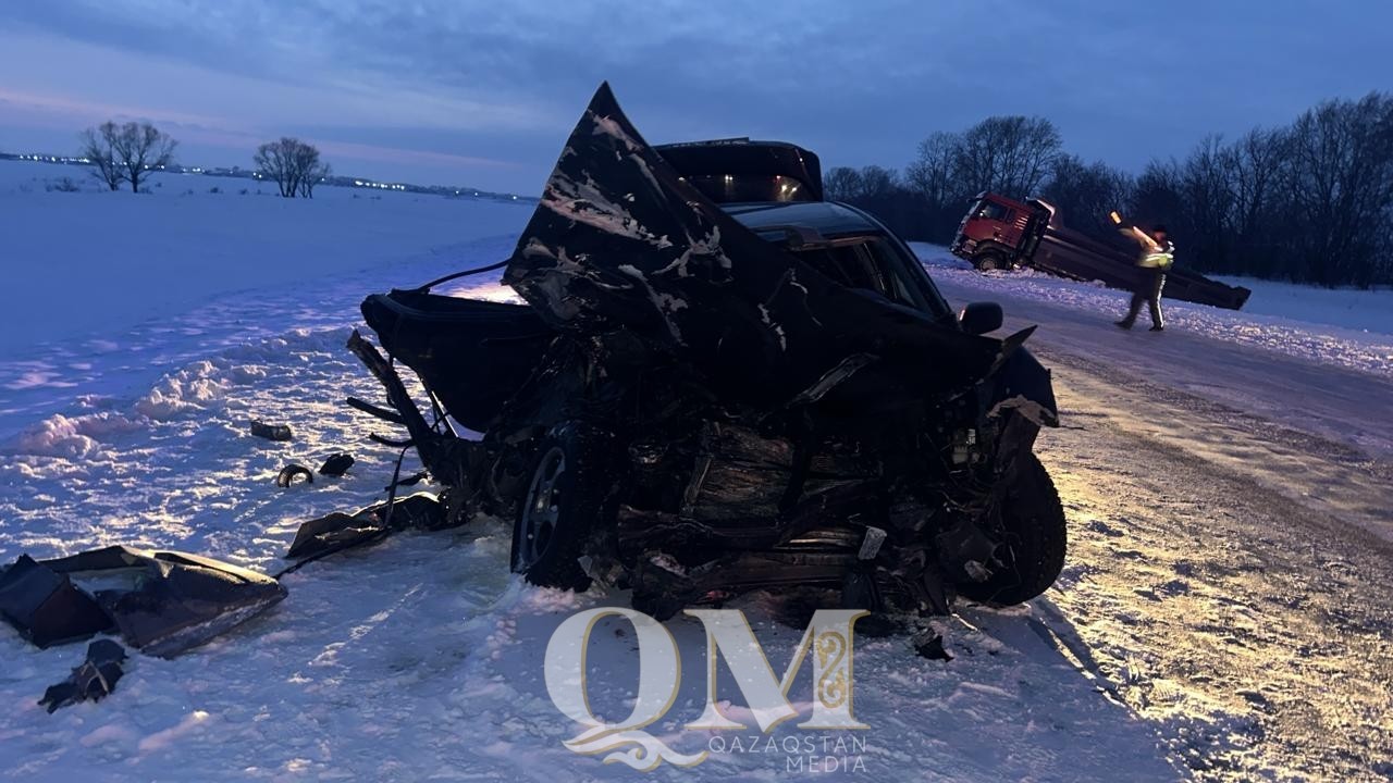 Смертельное ДТП: грузовик столкнулся с а/м Camry в Есильском районе СКО