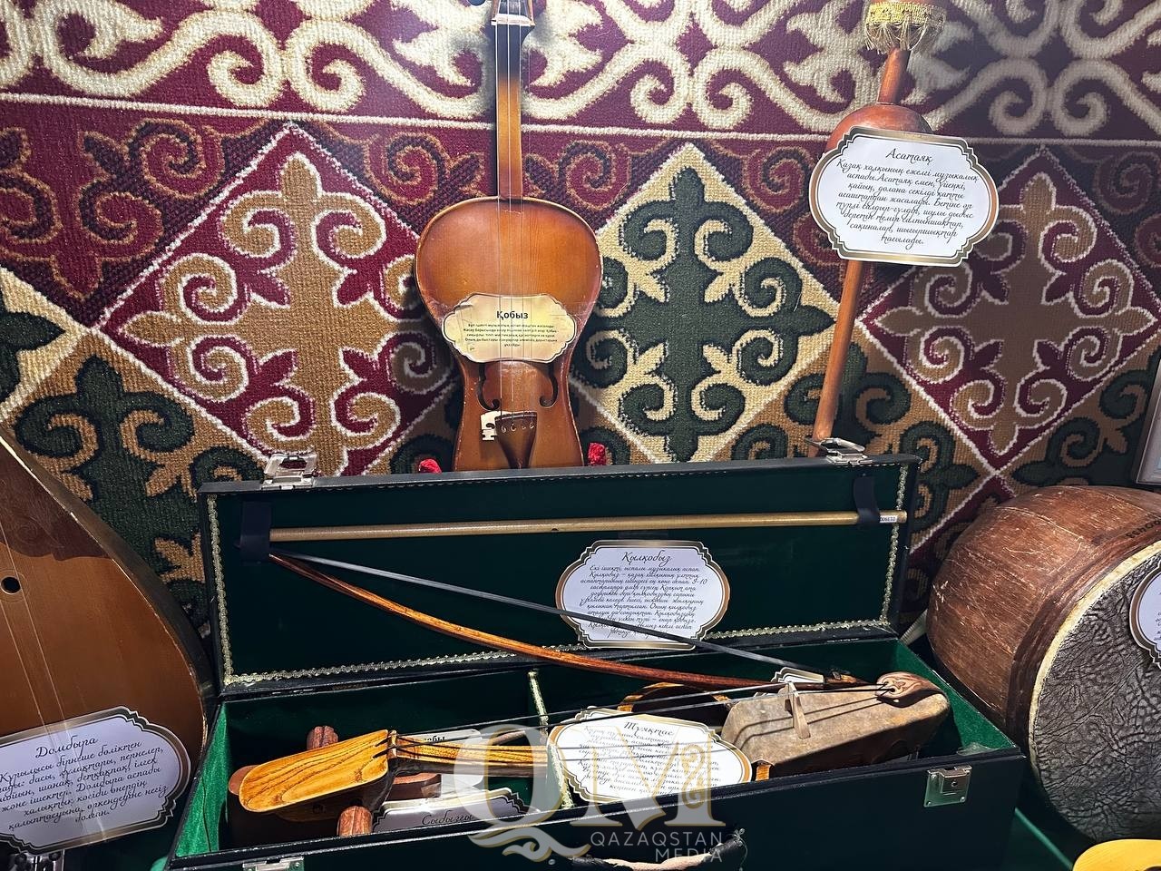 В Петропавловске на Наурыз желающих обучали игре на традиционных музыкальных инструментах 