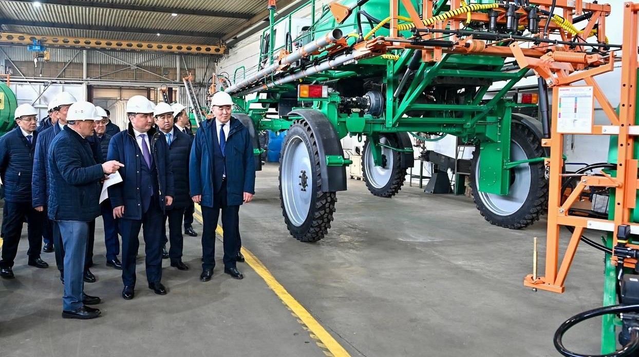 Премьер-министру в СКО показали «умную» ферму 