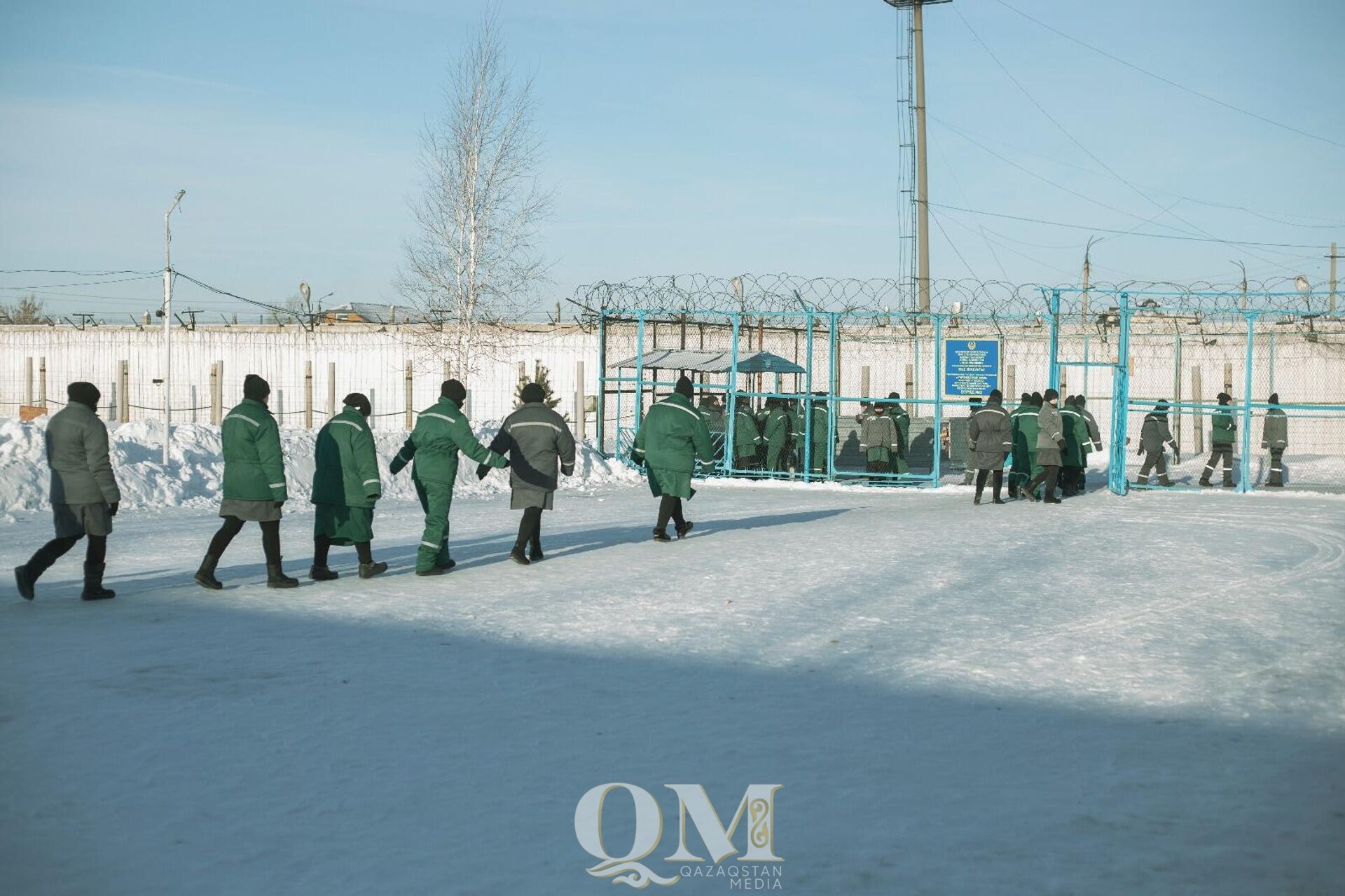 «Мені үйде күтіп отыр»: Әйелдер колониясындағы жазасын өтеушілердің бастан өткерген оқиғалары