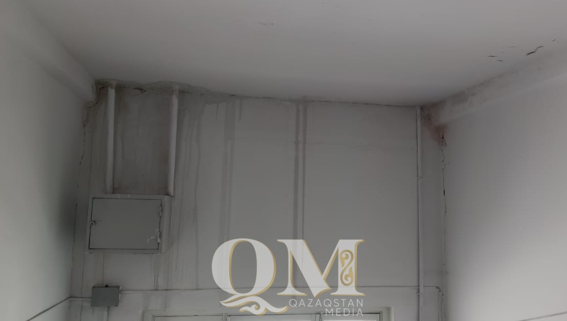 Кто должен возместить ущерб, если протекла крыша многоэтажки