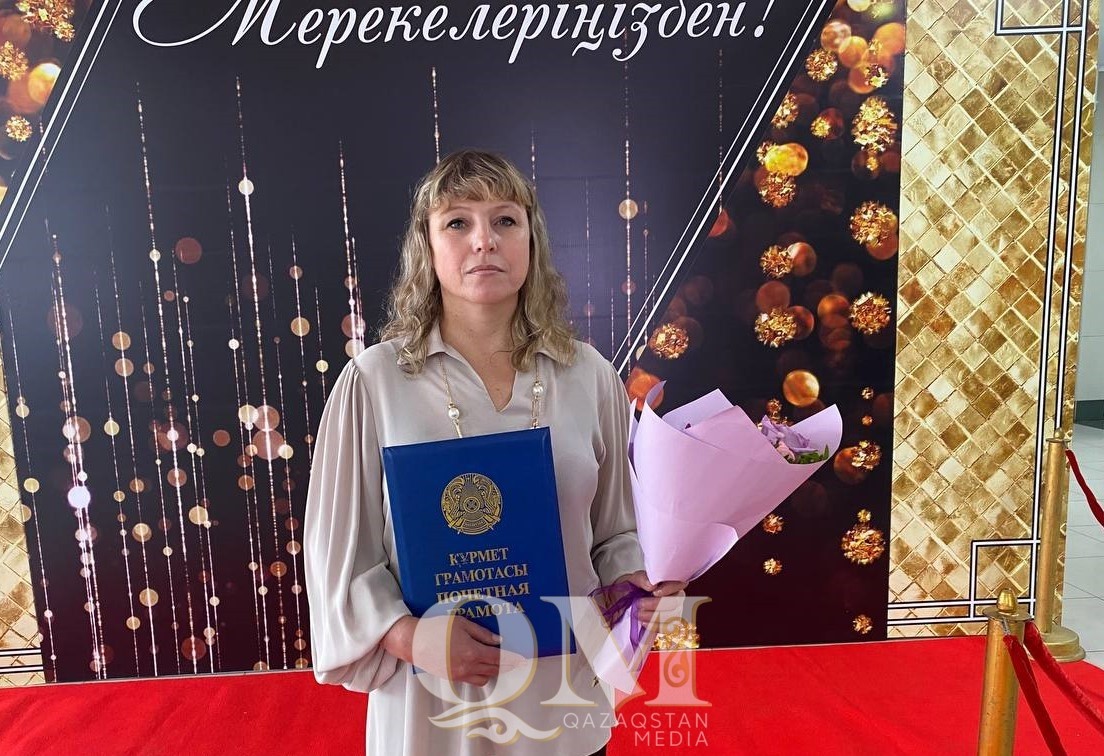 Аким Петропавловска поздравил женщин с 8 марта