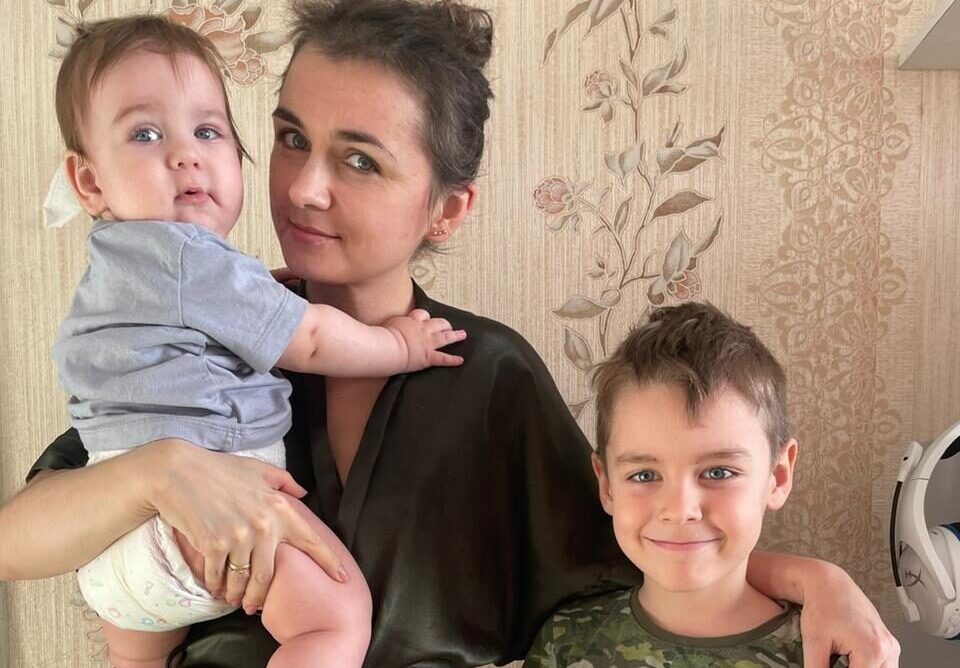 Мир добрых людей: деньги на «новую ножку» помогают собирать молодой маме из Петропавловска