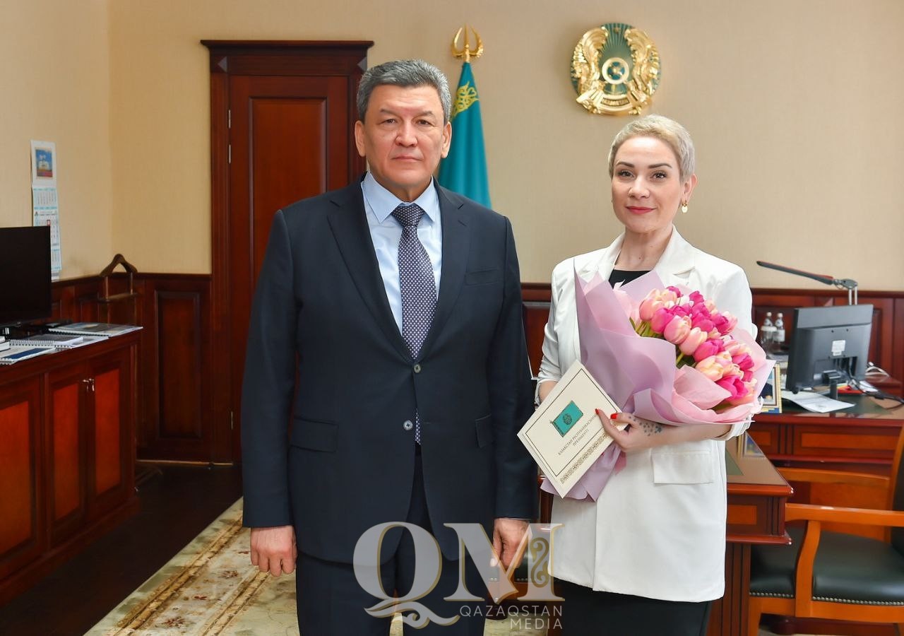 Ольга Ростовщикова и Рауза Кашенева получили поздравительные письма президента РК