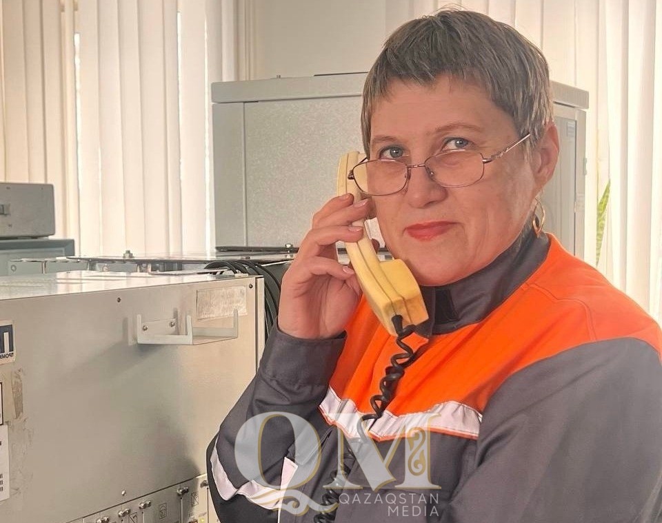 42 года работает электромонтером жительница Петропавловска Ольга Гурина
