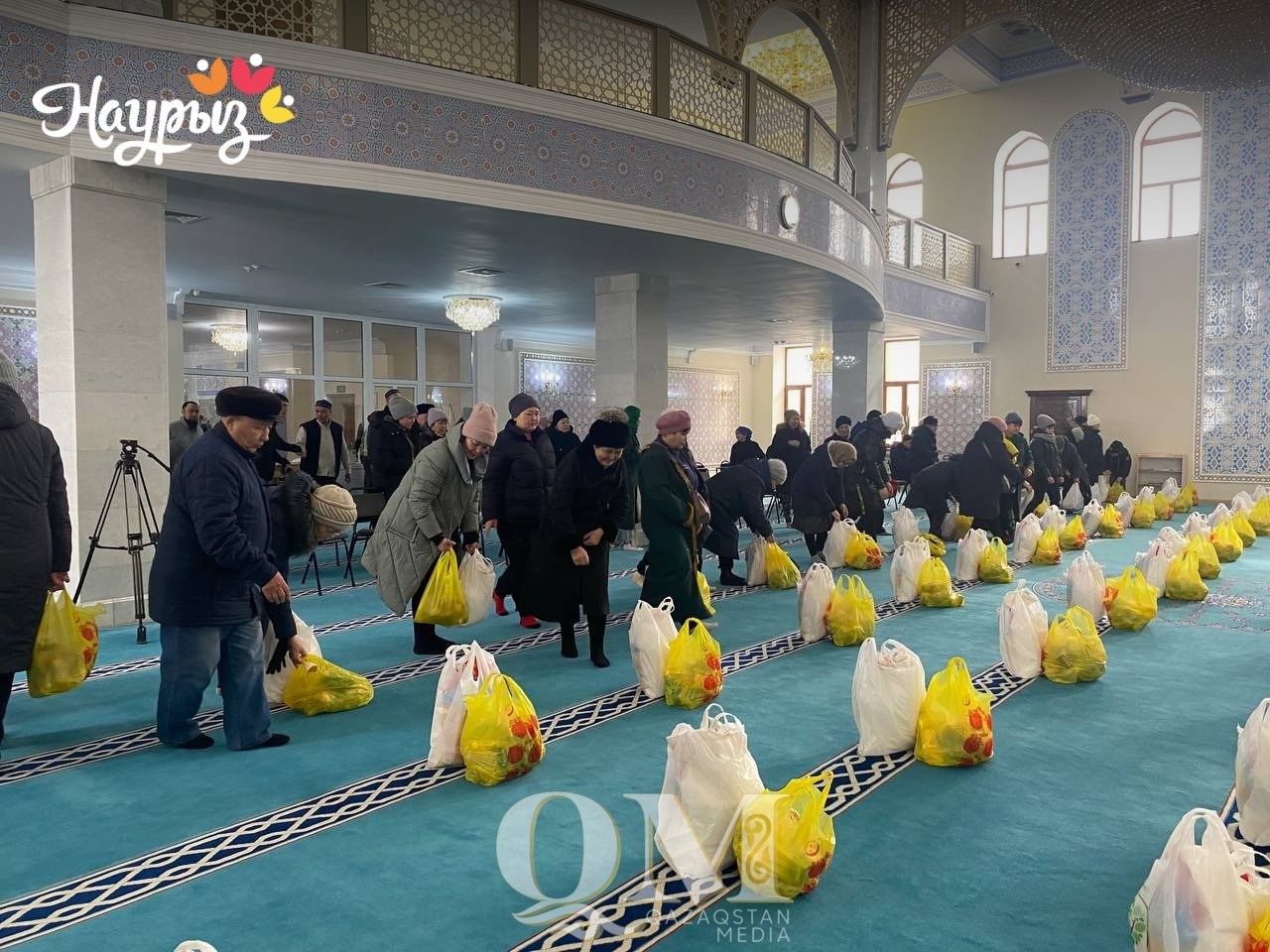 Продуктовые наборы раздали жителям Петропавловска