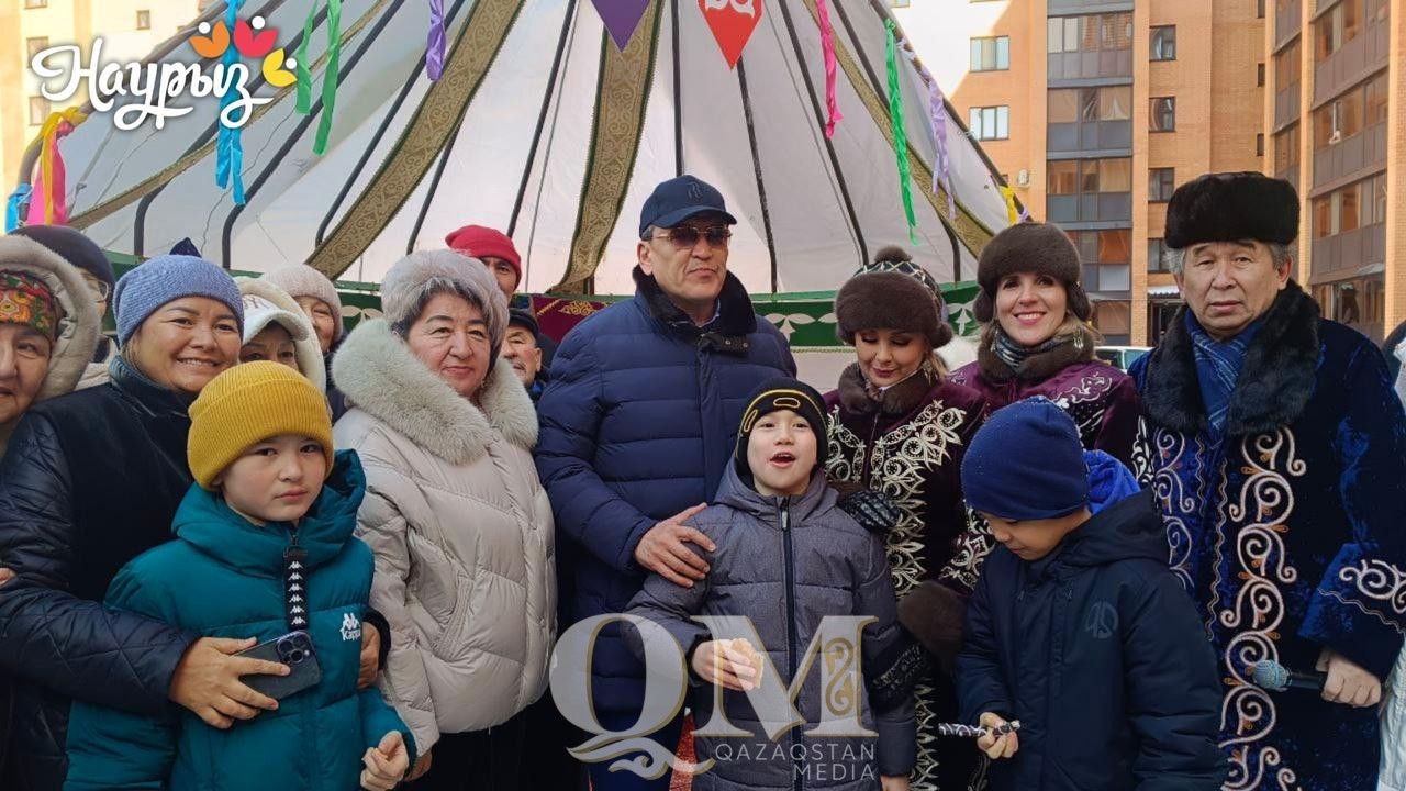 Во дворах многоэтажек начали праздновать Наурыз в Петропавловске