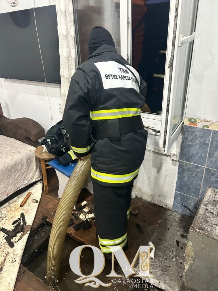 Вода зашла в 12 домов в Петропавловске