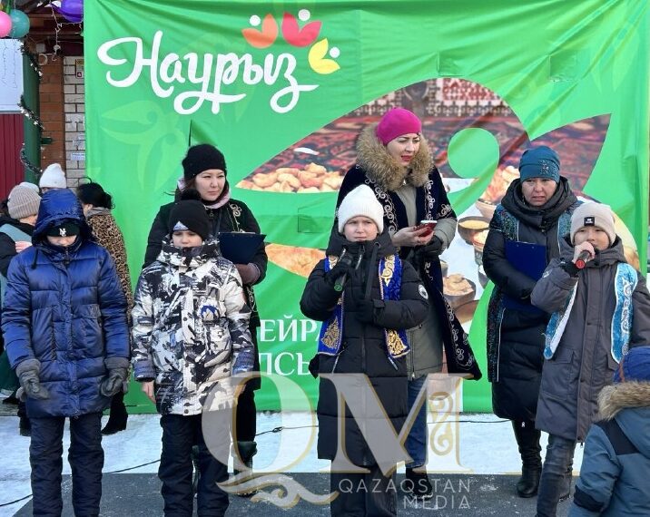 Петропавлда Наурыз мерекесі көпқабатты үйлердің аулаларында тойланып жатыр