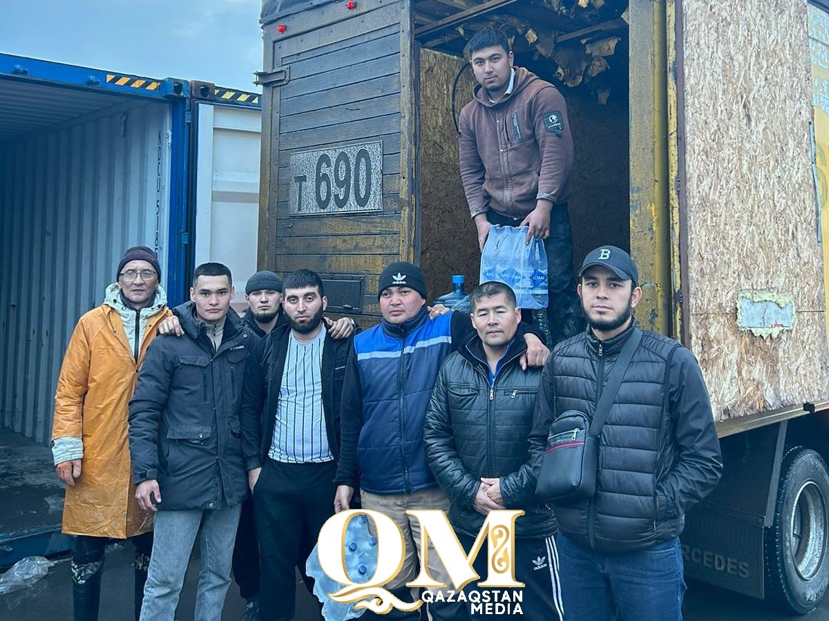 Восемь тонн воды привезли жители Тайыншинского района в Петропавловск