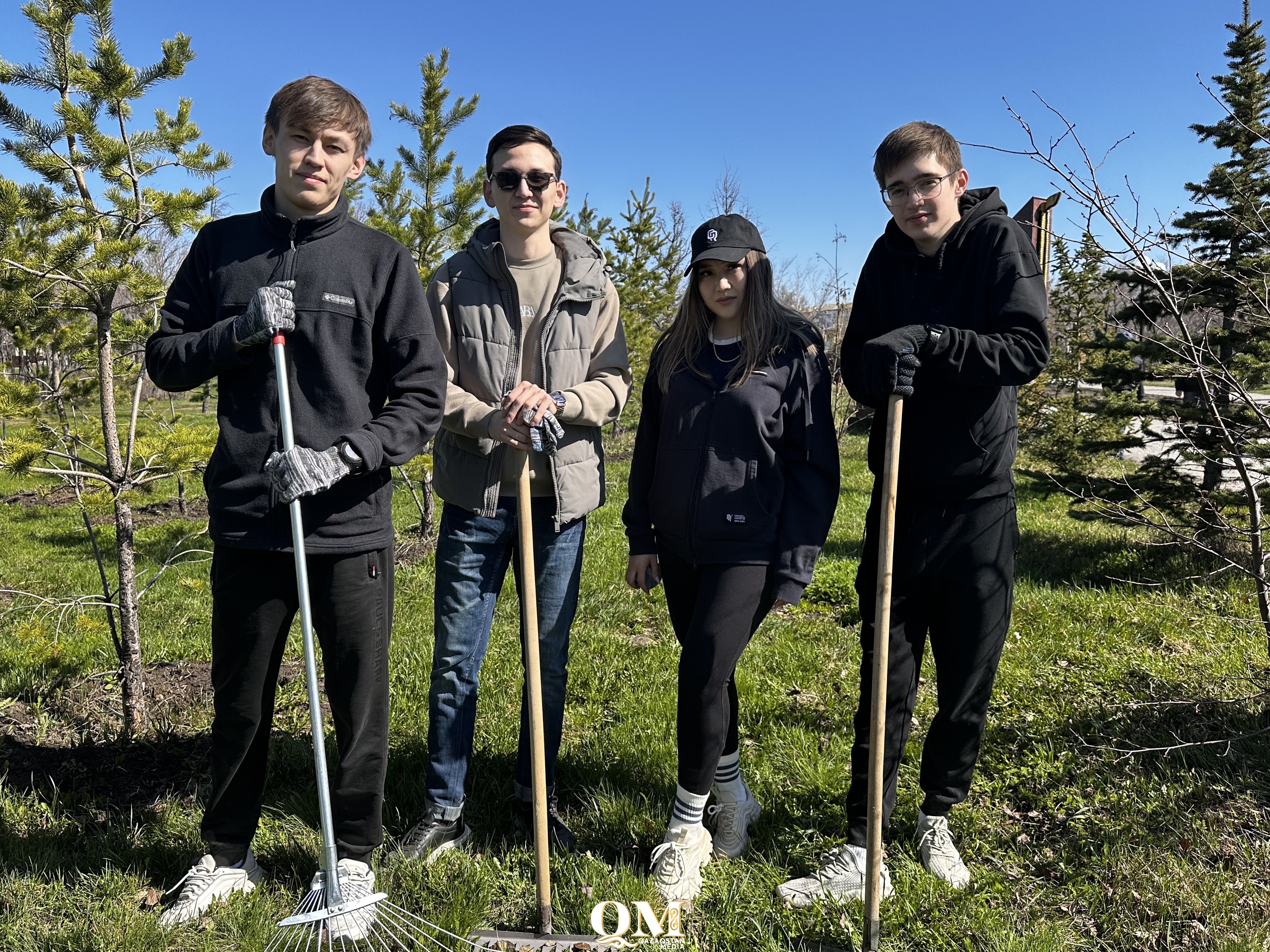 50 елей высадили в рамках акции «Таза Қазақстан» в парке Победы в Петропавловске