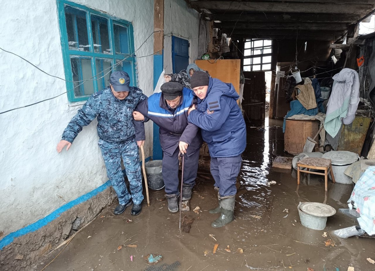 Из-за паводка эвакуировали жителей 24 домов в с. Покровке СКО