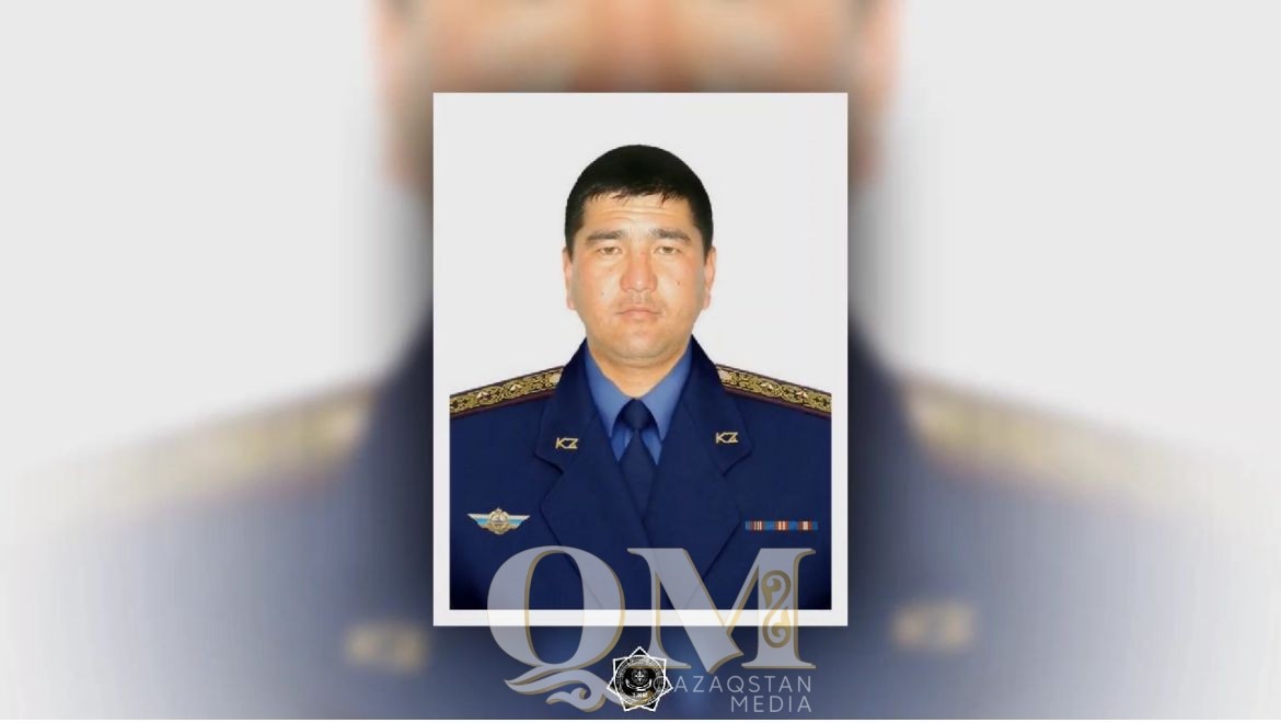 Умер от инфаркта спасатель, который приехал бороться с паводком в СКО