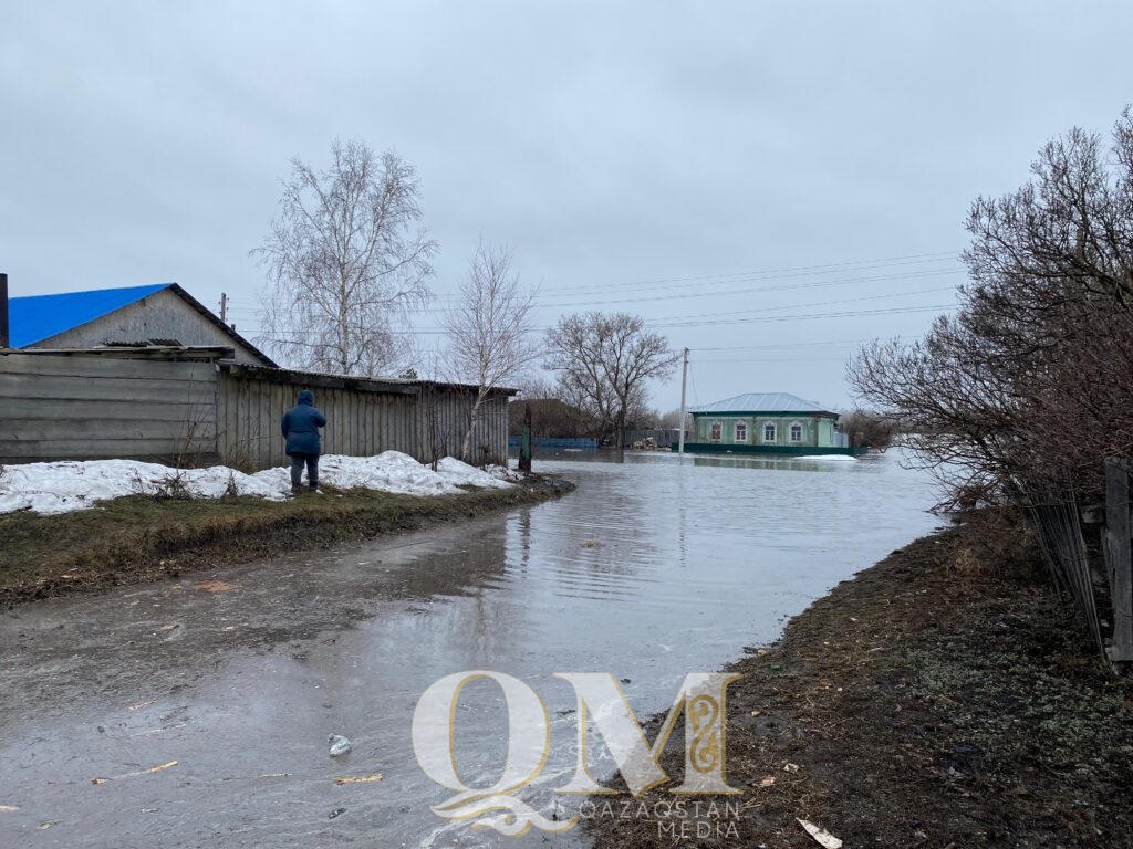 Разрушенные паводком дома пообещал восстановить в СКО Роман Скляр