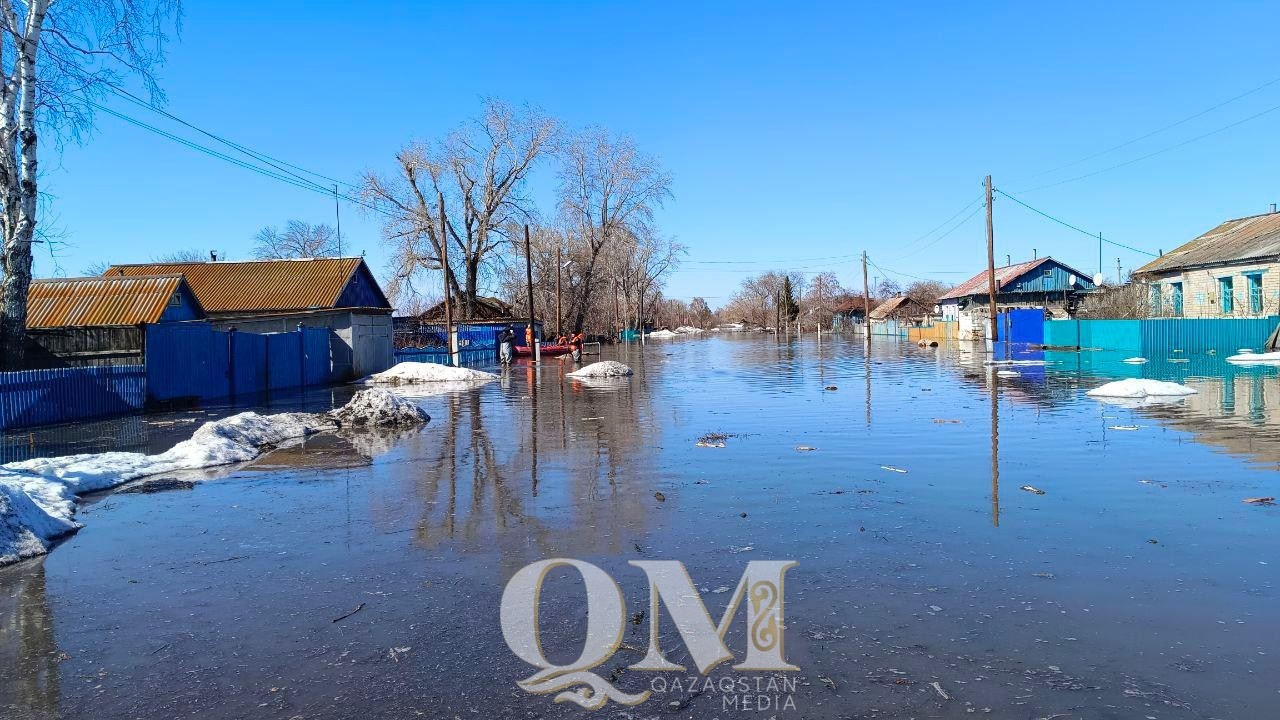 Вода подступила: эвакуация людей и животных началась в с. Боголюбово Кызылжарского района СКО