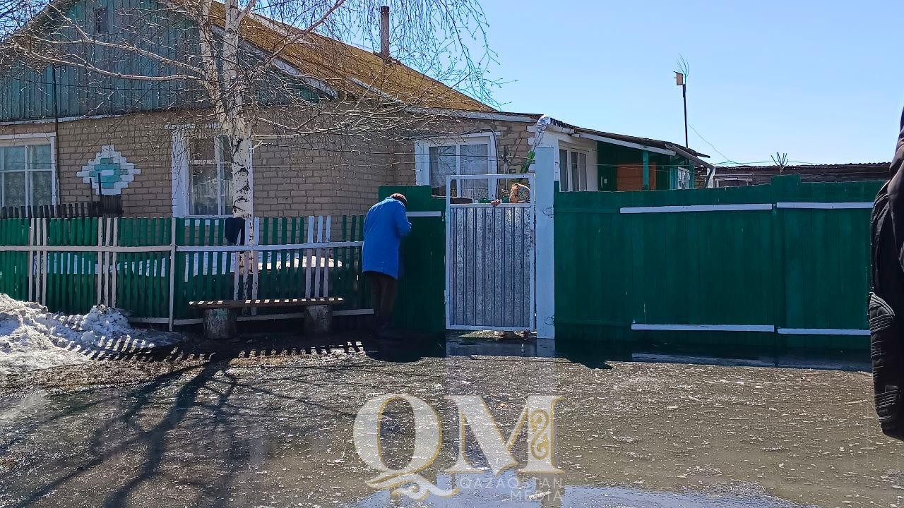 Вода подступила: эвакуация людей и животных началась в с. Боголюбово Кызылжарского района СКО
