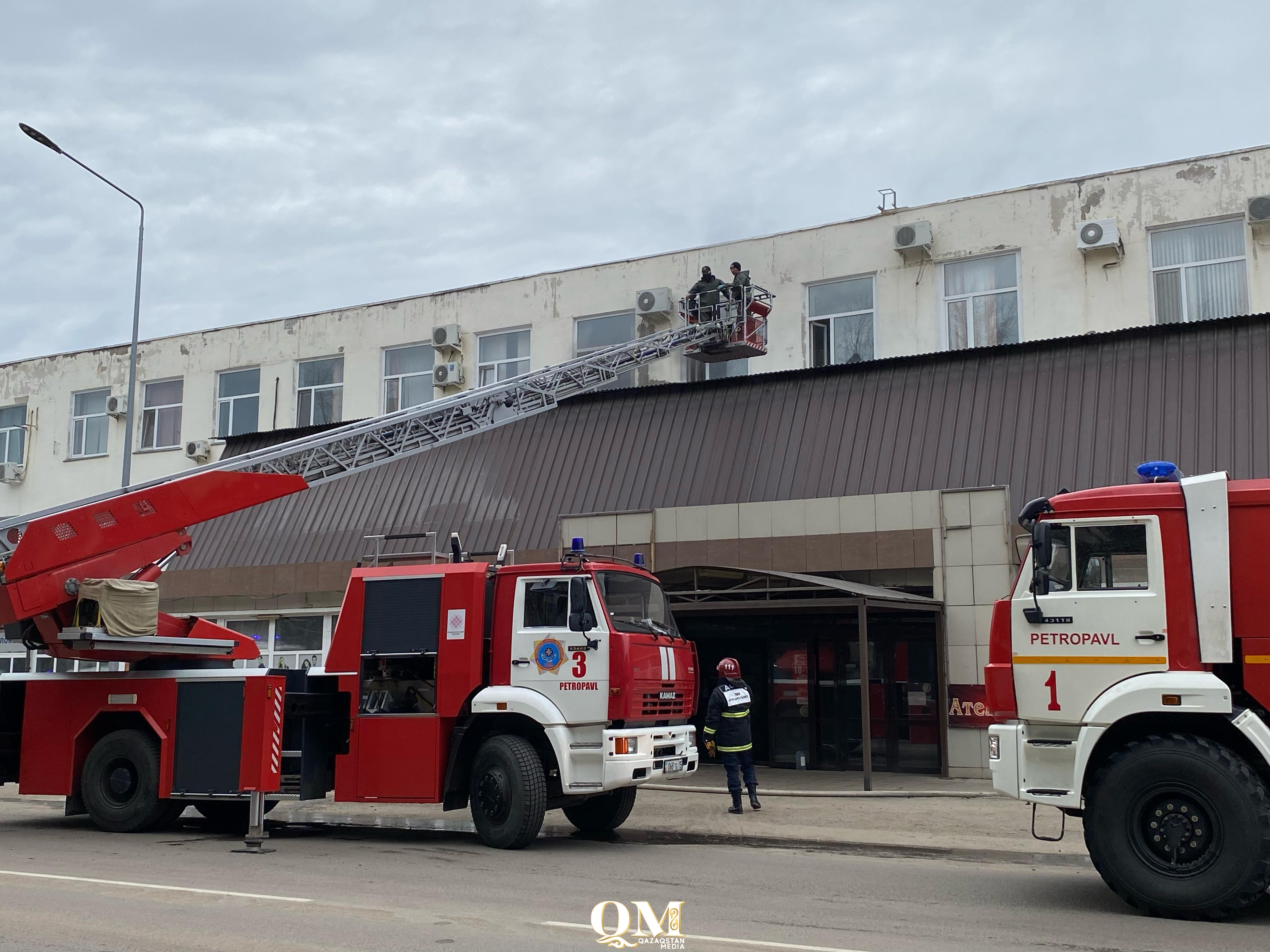 Петропавлда жиһаз сататын дүкен отқа оранды