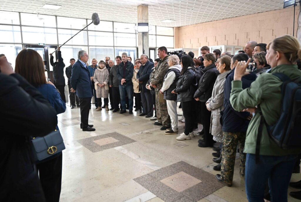 Мемлекет басшысы Солтүстік Қазақстан облысының эвакуацияланған тұрғындарымен кездесті