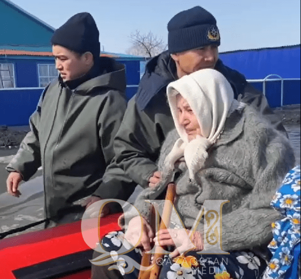 Эвакуируют жителей Тайыншинского района СКО