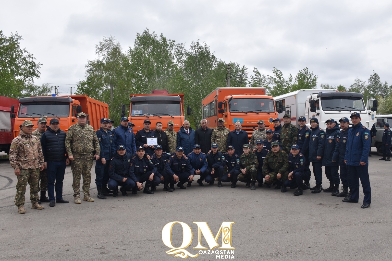 Спасатели из семи регионов Казахстана помогали бороться с наводнением в СКО