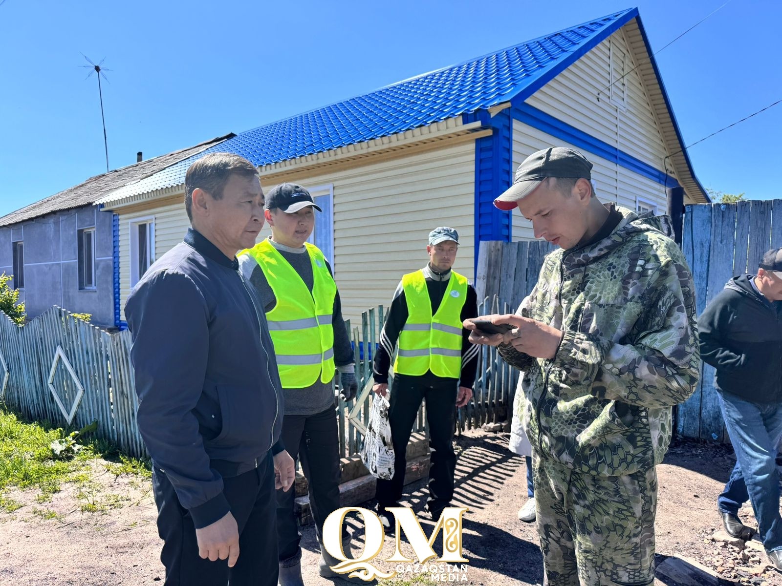 В рамках акции «Таза Қазақстан» прошел субботник в селе Большая Малышка СКО