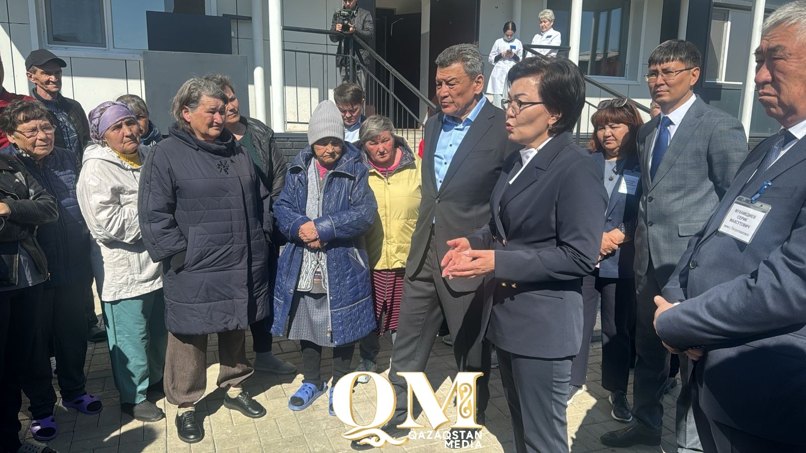 Министр труда и соцзащиты РК встретилась пострадавшими от паводка в Петропавловске